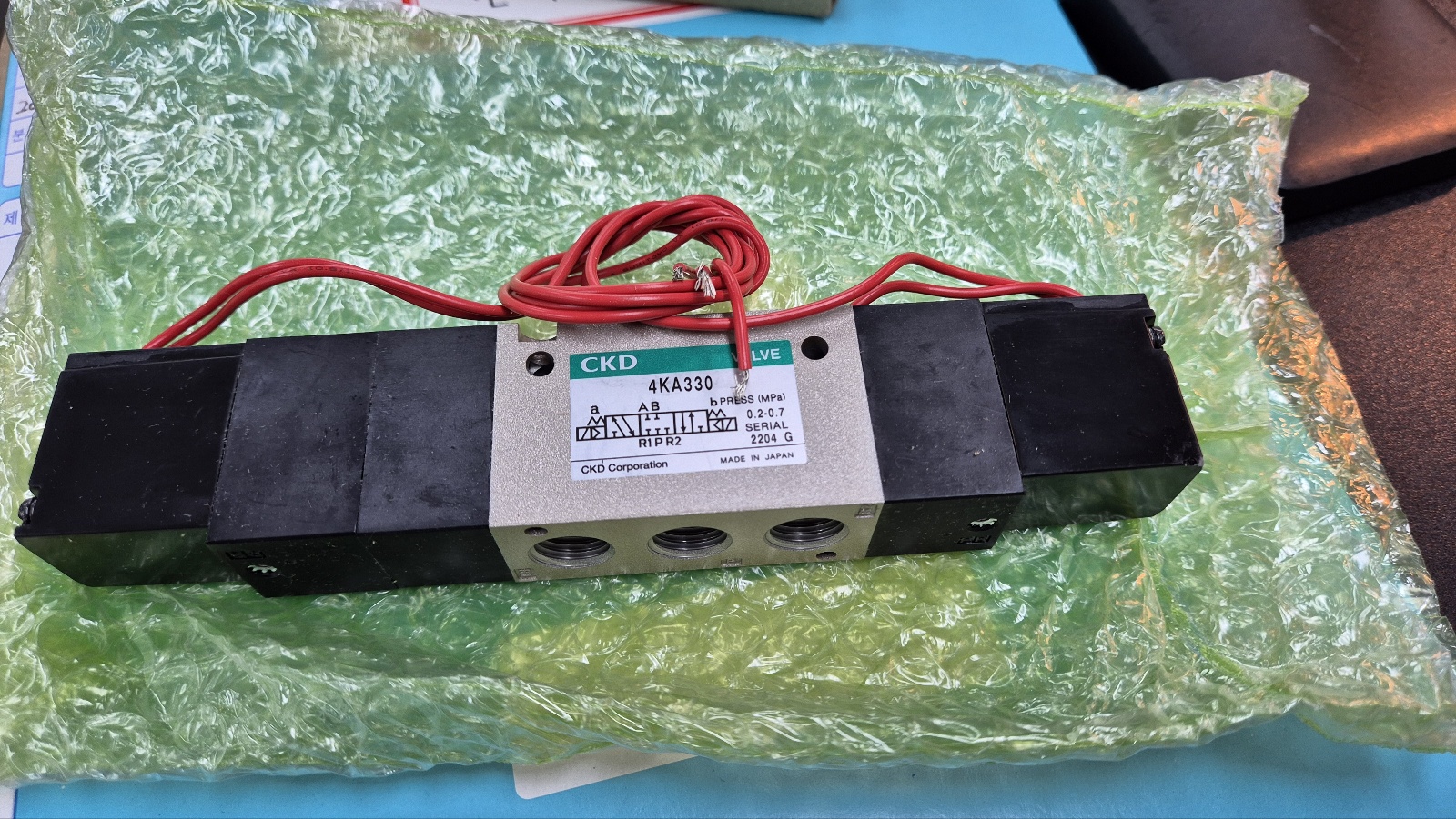 CKD 솔레노이드 밸브 4KA330-08 AC220V