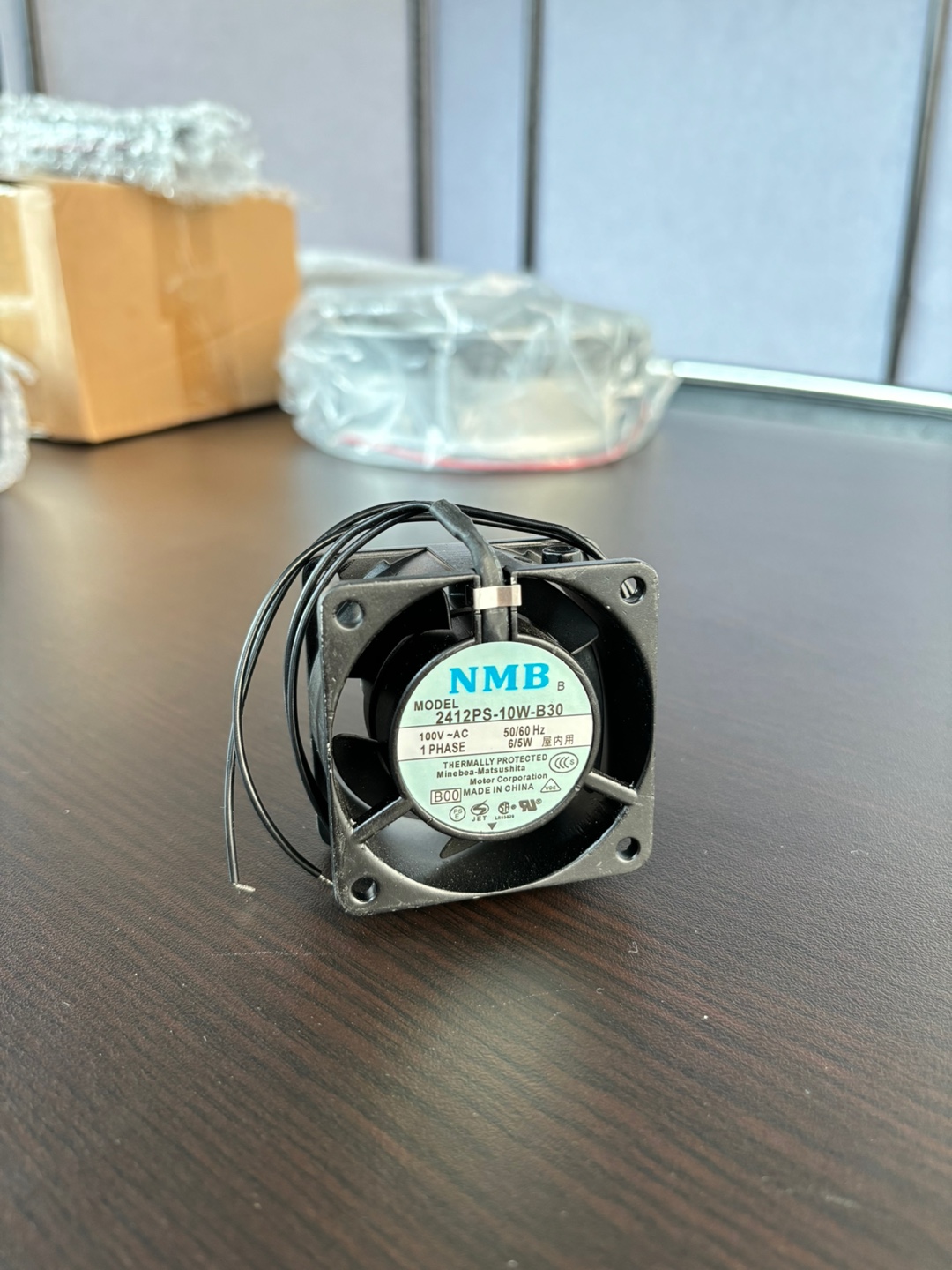 NMB 2412PS-10W-B30 2선 냉각팬
