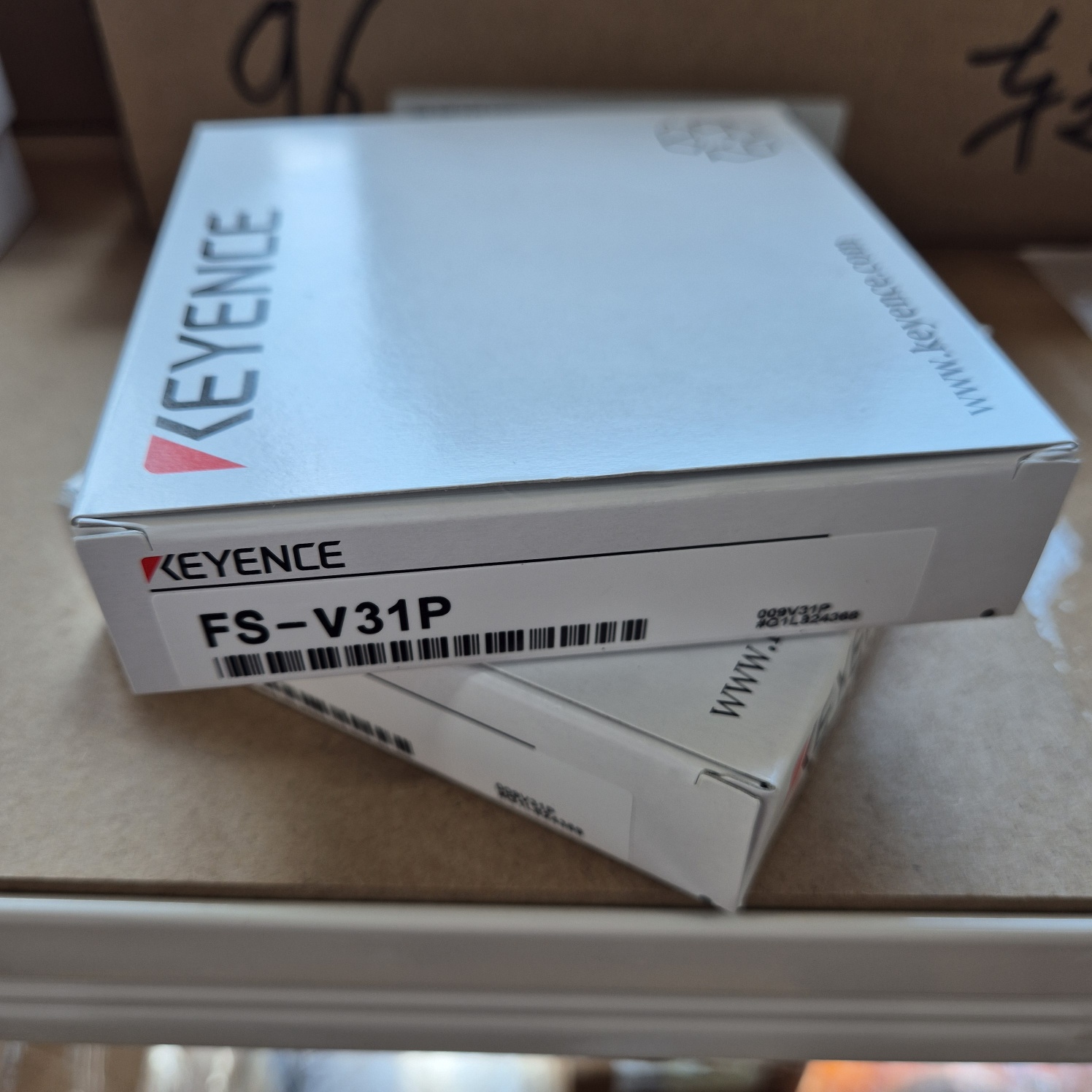 키엔스 FS-V31P KEYENCE 광섬유 케이블 PNP 센서