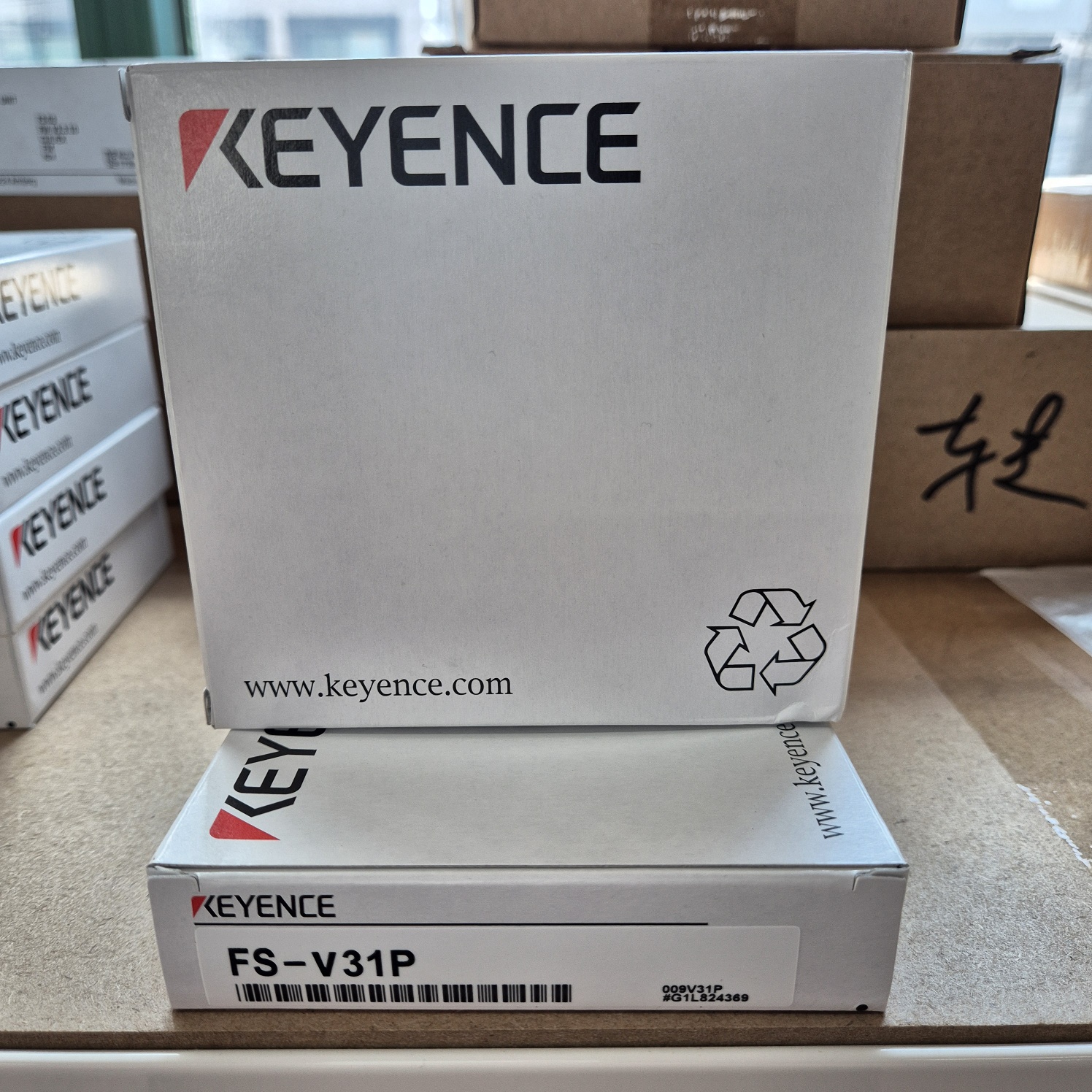 키엔스 FS-V31P KEYENCE 광섬유 케이블 PNP 센서