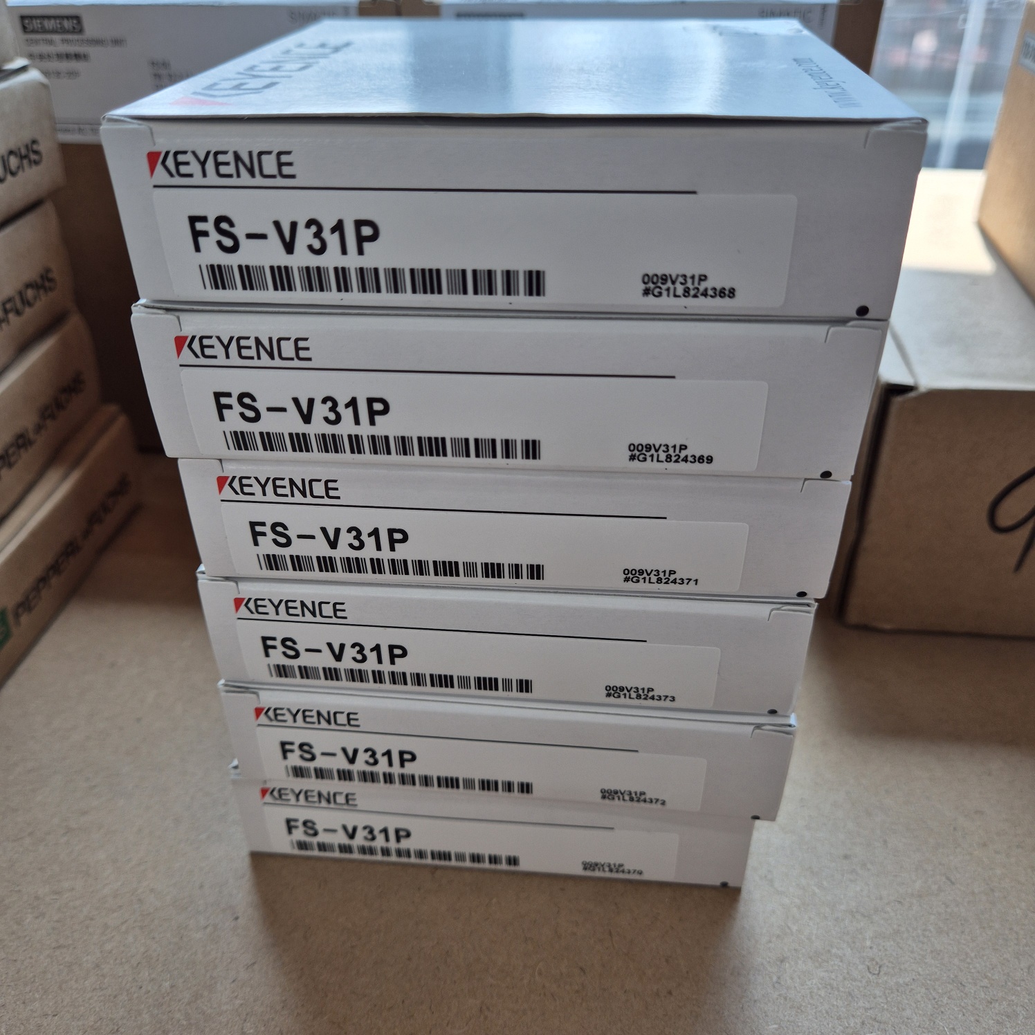 키엔스 FS-V31P KEYENCE 광섬유 케이블 PNP 센서
