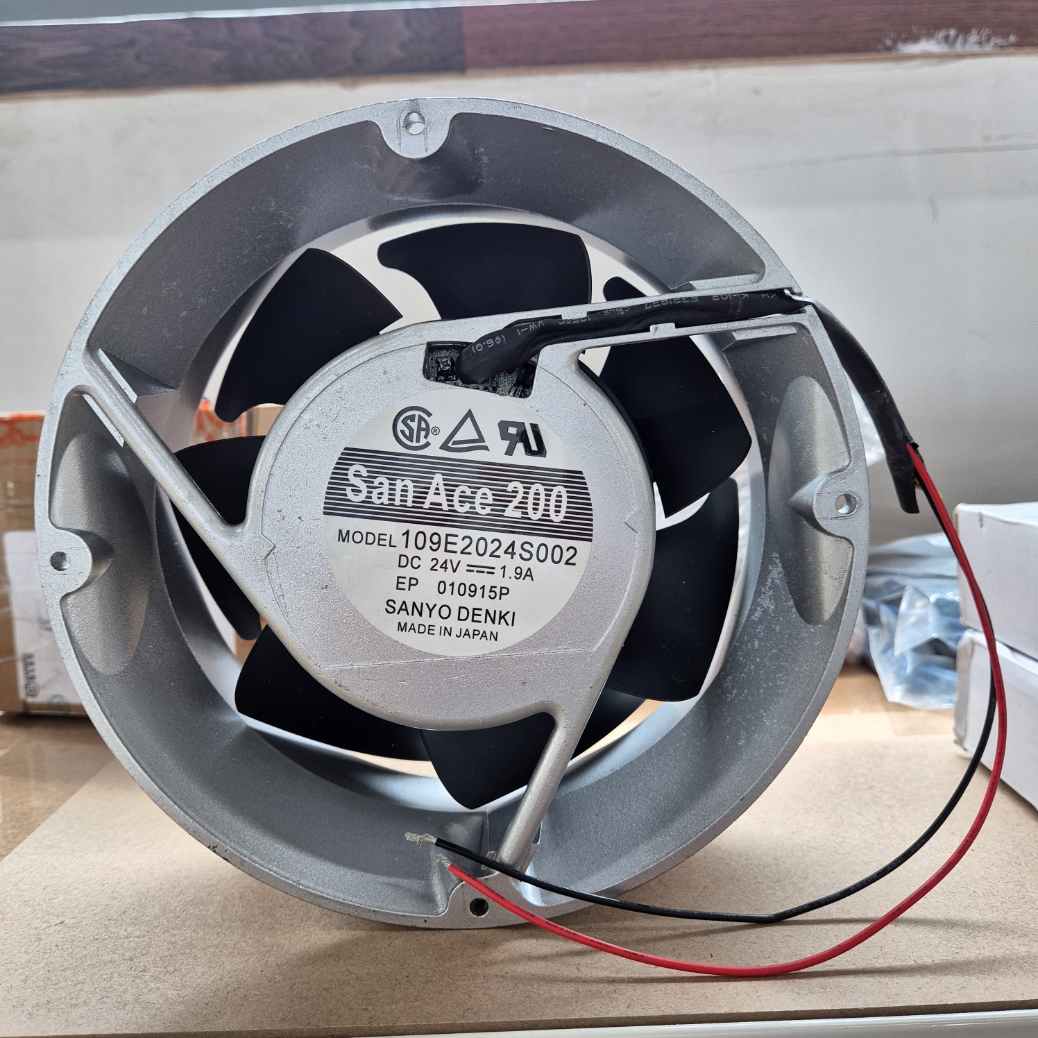 SANYO DENKI 109E2024S002 쿨링 팬 DC24V