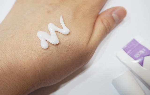 New ENCOS arbutin 5% whitening cream Visible funct