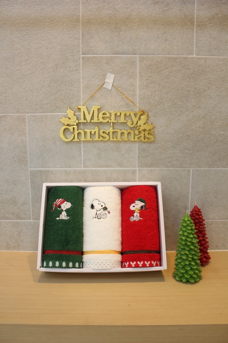 <b><p>Songwol Christmas towel 40 Year-end pty Cebry</p></b><b><p>ソンウォル クリスマスタオル40 忘年会 記念 キャラクター スヌーピー 子供</p></b><br /><br /><p align='center'>