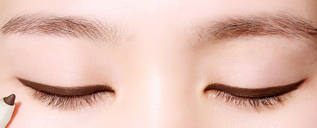 <b><p>Buia last auto Gel Eyiner Choco Edition 0.5g</p></b><b><p>ピア ラスト オート ゲル アイライナー チョコ エディション 0.5g 持続力の良い</p></b><br /><br /><p align='center'>