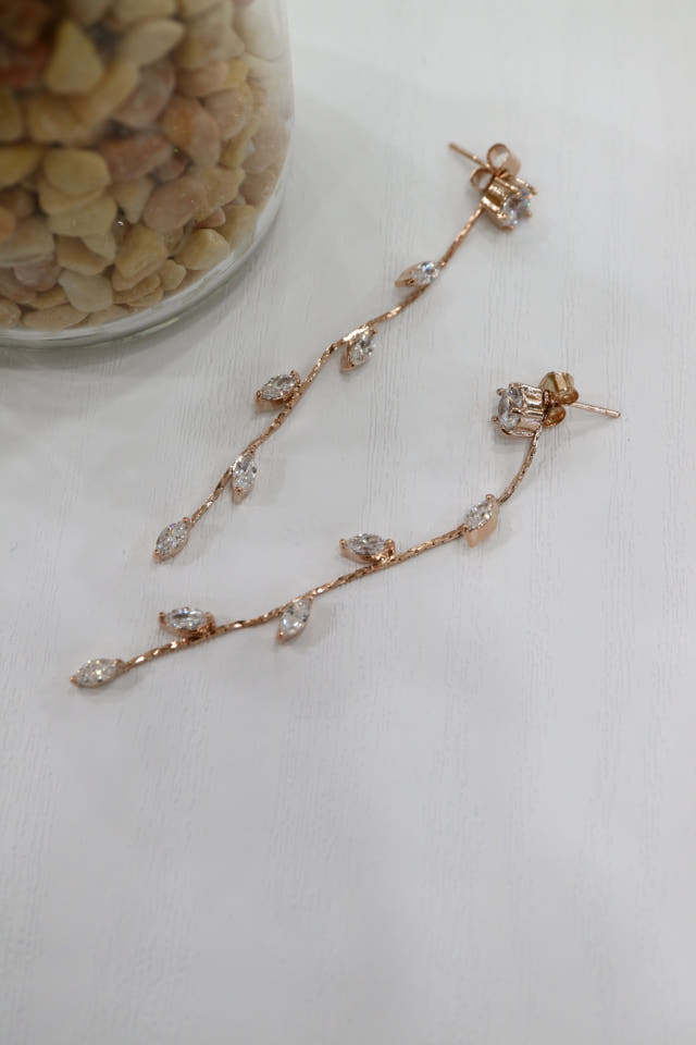 Titanium post handmade leaf earrings date look lux