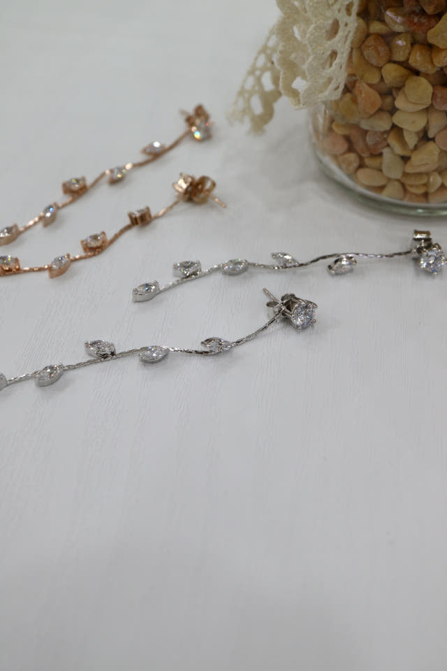 Titanium post handmade leaf earrings date look lux