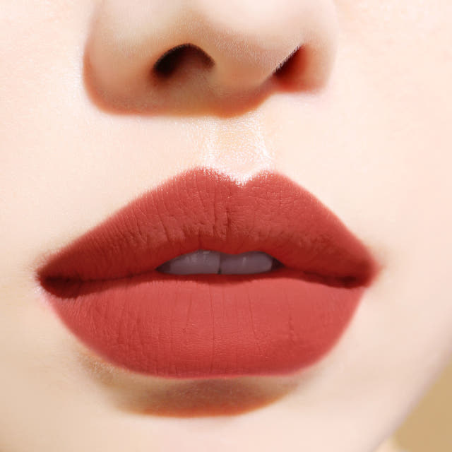 Pia Last Lipstick 3.5g Matte type that comes in cl