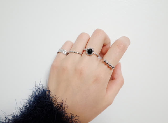 <b><p>Black Round Antique Layering SET Paora st</p></b><b><p>ブラックラウンドアンティーク レイヤSETリング パラst 誕生石 原石 糸セット</p></b><br /><br /><p align='center'>