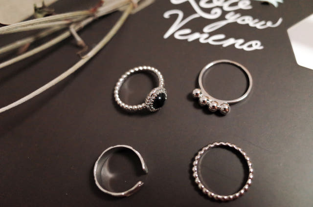 <b><p>Black Round Antique Layering SET Paora st</p></b><b><p>ブラックラウンドアンティーク レイヤSETリング パラst 誕生石 原石 糸セット</p></b><br /><br /><p align='center'>