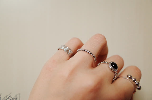 <b><p>Black Round Antique Layering SET Paora st</p></b><b><p>ブラックラウンドアンティーク レイヤSETリング パラst 誕生石 原石 糸セット</p></b><br /><br /><p align='center'>