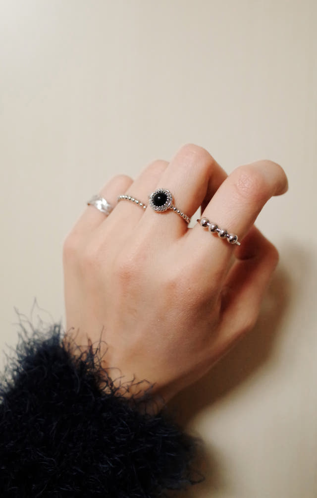 <b><p>Black Round Antique Layering SET Paora st</p></b><b><p>ブラックラウンドアンティーク レイヤSETリング パラst 誕生石 原石 糸セット</p></b><br /><br /><p align='center'>
