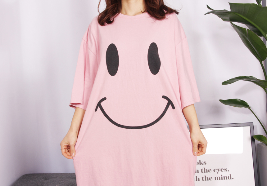 <b><p>pajamas one piece Homeware smile Fa</p></b><b><p>パジャマ ワンピース ホームウェア スマイル 純綿</p></b><br /><br /><p align='center'>