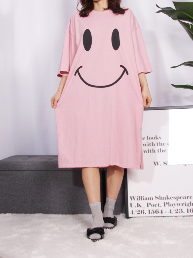 <b><p>pajamas one piece Homeware smile Fa</p></b><b><p>パジャマ ワンピース ホームウェア スマイル 純綿</p></b><br /><br /><p align='center'>