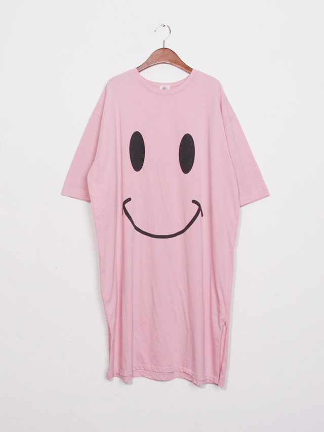 <b><p>pajamas one piece Homeware smile Fa</p></b><b><p>パジャマ ワンピース ホームウェア スマイル 純綿</p></b><br /><br /><p align='center'>