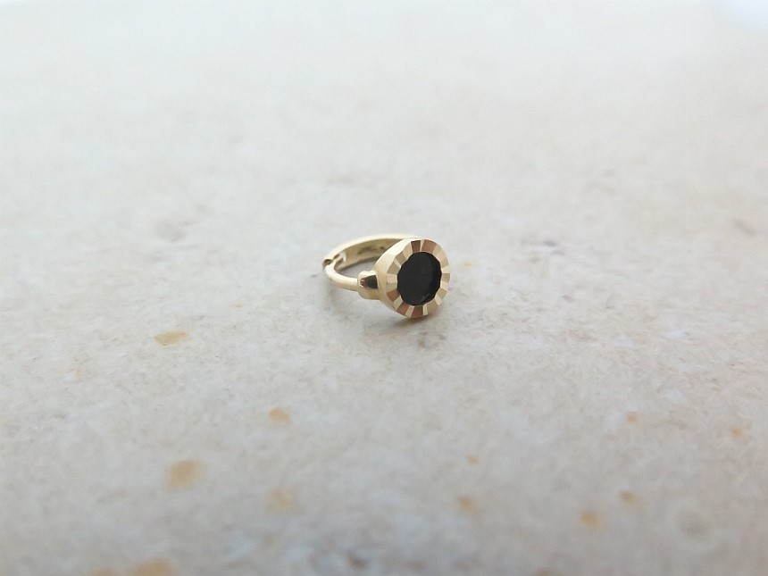 <b><p>10K 14K Cubic Ring pierc, One touch earrs</p></b><b><p>10K 14K キュービック リングピアス、 ワンタッチ 耳介</p></b><br /><br /><p align='center'>