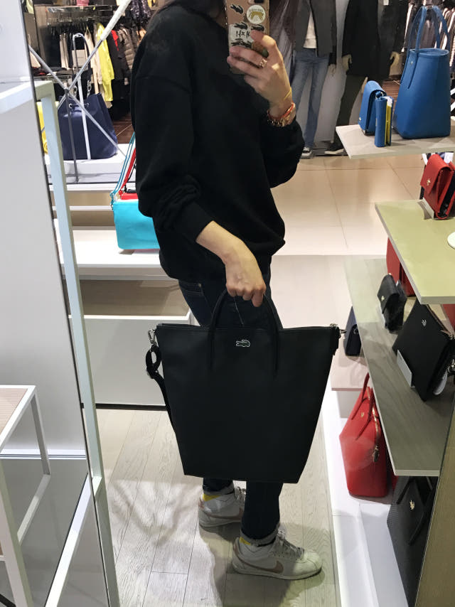 <b><p>Laste Crs Vertical ShoPurBk NF1891P17C Easy</p></b><b><p>ラコステクロス縦型ショーポベクNF1891P17C簡単コーディネート実用満点すっきりとしたショルダー</p></b><br /><br /><p align='center'>