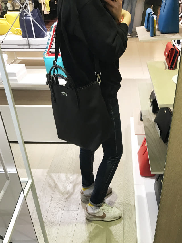 <b><p>Laste Crs Vertical ShoPurBk NF1891P17C Easy</p></b><b><p>ラコステクロス縦型ショーポベクNF1891P17C簡単コーディネート実用満点すっきりとしたショルダー</p></b><br /><br /><p align='center'>