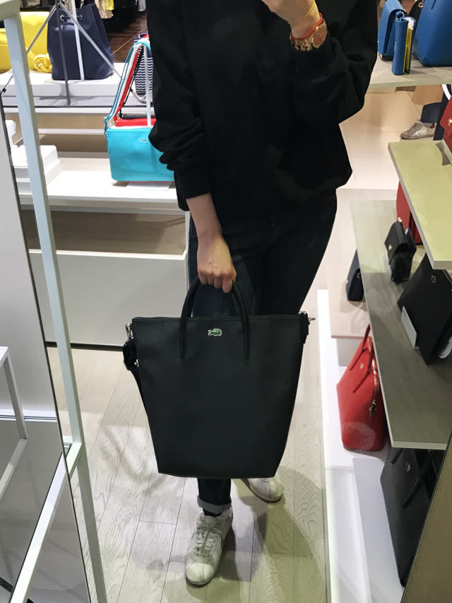 <b><p>Laste Crs Vertical ShoPurBk NF1891P17C Easy</p></b><b><p>ラコステクロス縦型ショーポベクNF1891P17C簡単コーディネート実用満点すっきりとしたショルダー</p></b><br /><br /><p align='center'>