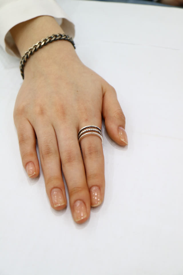 <b><p>925 silver Back open paint les Sr album All</p></b><b><p>925 シルバー バックオープン 油絵 3行 銀の指輪 全体の順 重ね着 高級 きれいな</p></b><br /><br /><p align='center'>