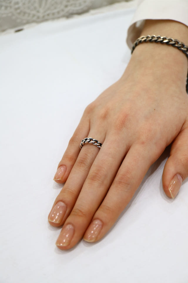 <b><p>925Silver paint album Free size ch All Advanced</p></b><b><p>925シルバー 油絵 銀の指輪 フリーサイズ チェーン 全体の順 高級 きれいな</p></b><br /><br /><p align='center'>