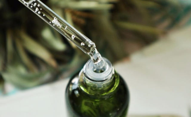 Pure Hills Sentela Ampel Essence Recommended Acne 