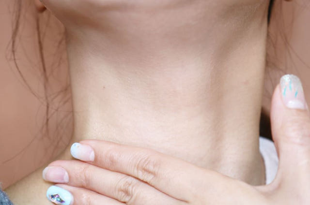 Pure Hills Sentela Ampel Essence Recommended Acne 