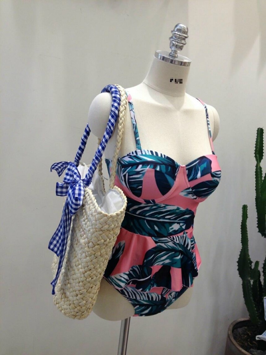 <b><p>pink Palm tree Frill biki Bey Fat cover sexy</p></b><b><p>ピンク ヤシの木 フリル ビキニ おなかの脂肪 カバー セクシー ーサイズ リゾートルック</p></b><br /><br /><p align='center'>