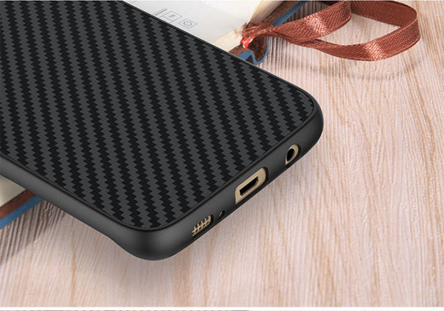 <b><p>Galaxy Note Nylkin Carbon se Slim Fiber Sny</p></b><b><p>ギャラクシーノート8ニルキンカーボンケーススリムファイバースキニー 갤럭시노트8케이스</p></b><br /><br /><p align='center'>