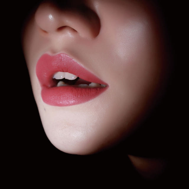 Eagle Lips Libre Rouge 3.5g Enchanting city mat On