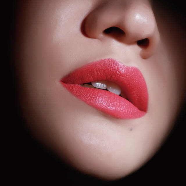 Eagle Lips Libre Rouge 3.5g Enchanting city mat On