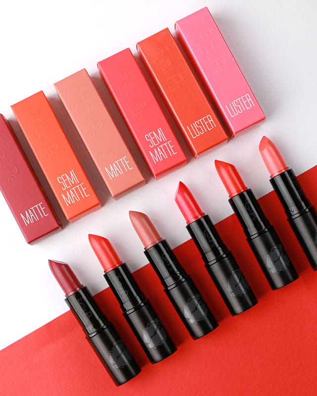 Eagle Lips Real Color 3g Matte type close-up Shiny