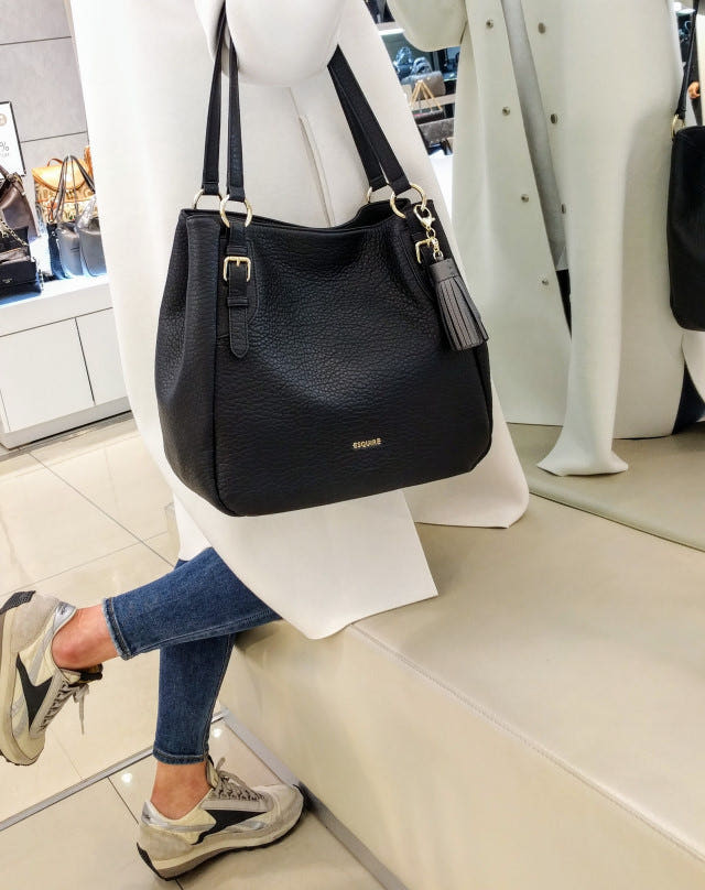 <b><p>Esquire Daily Bag Black EC6FHB931BK</p></b><b><p>エスクァイアデイリーショルダーバッグEC6FHB931BKブラック</p></b><br /><br /><p align='center'>