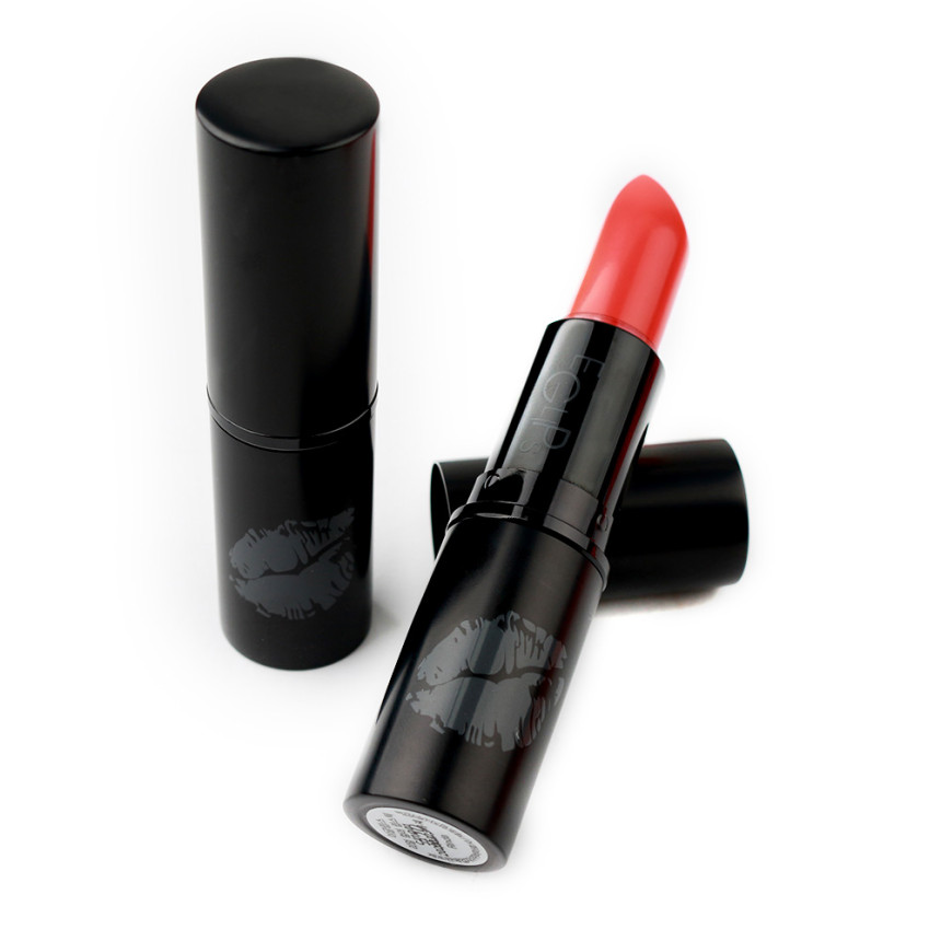 Eagle Lips Real Color 3g Matte type close-up Shiny