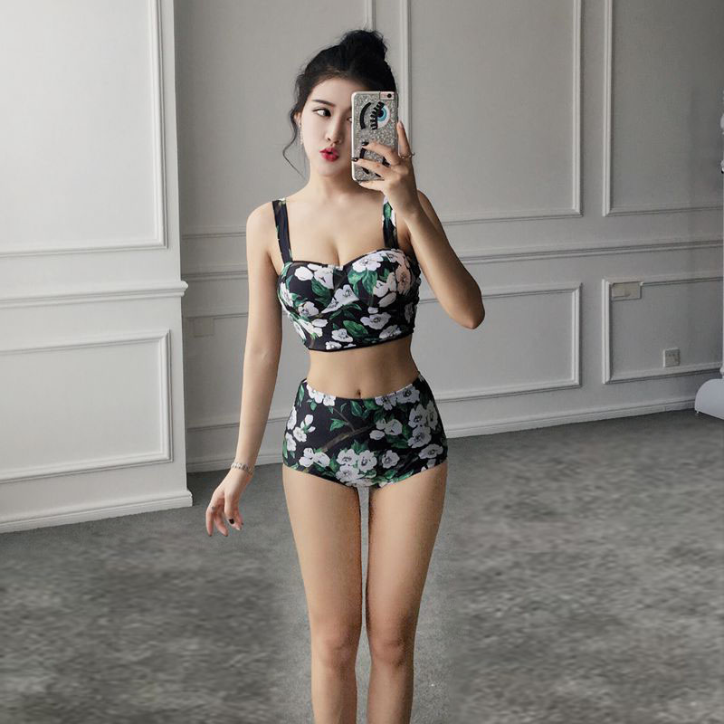 <b><p>flower High waist bikini nocence Beach Cody</p></b><b><p>フラワー ハイウエスト ビキニ 清純 ビーチコーディネート セクシースタイル ユニーク水着</p></b><br /><br /><p align='center'>