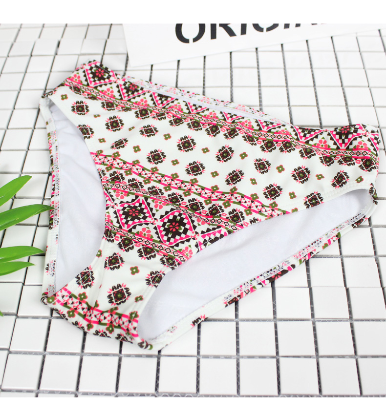 <b><p>Punching biki 3 species set Couple swimwear</p></b><b><p>パンチング ビキニ 3種 セット カップル水着 福ツ 4個 セクシー かわいい ピンク</p></b><br /><br /><p align='center'>