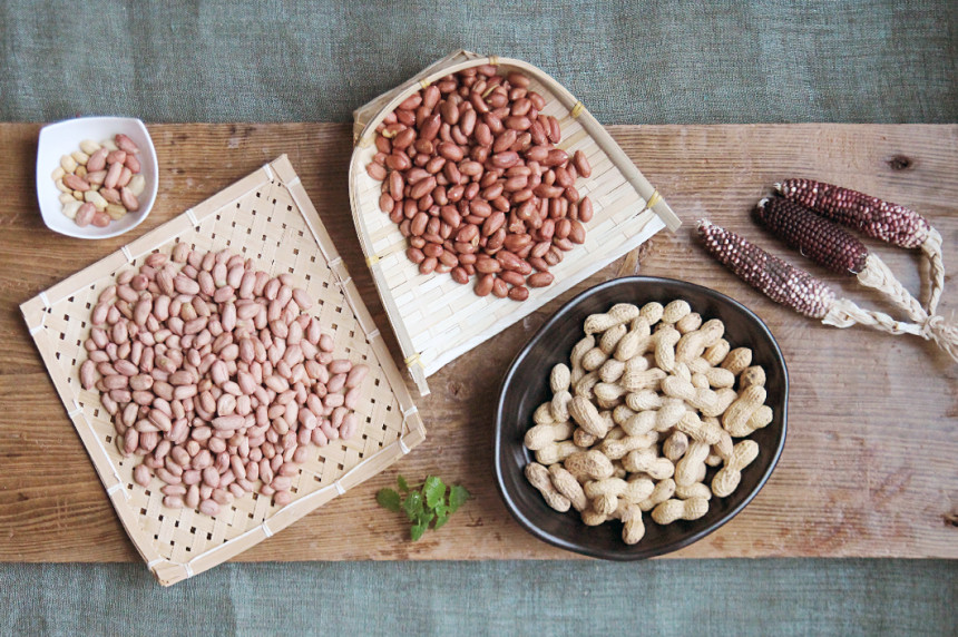 <b><p>Sweet Korean put 1 kg 500g stir-fry Domec</p></b><b><p>香ばしい 韓国語 ピーナッツ 1キロ 500g 炒め 国産 高敞 ロースト 紫色</p></b><br /><br /><p align='center'>