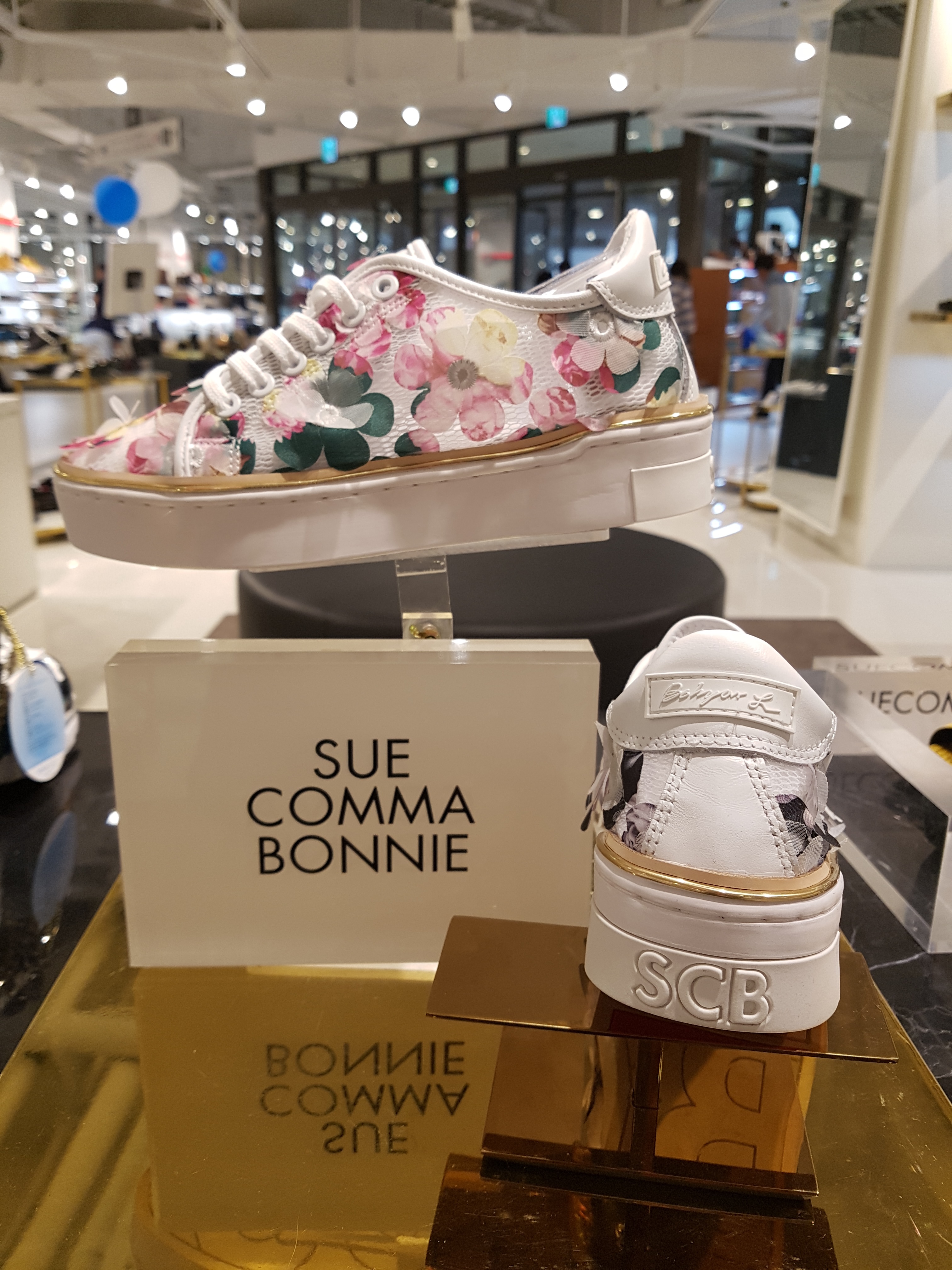 <b><p>Shu Comma Bonnie April Sneakers DG4DX17018PIK</p></b><b><p>シューコンマみる 4月 スニーカー DG4DX17018PIK ゲーム 愛らしさ</p></b><br /><br /><p align='center'>