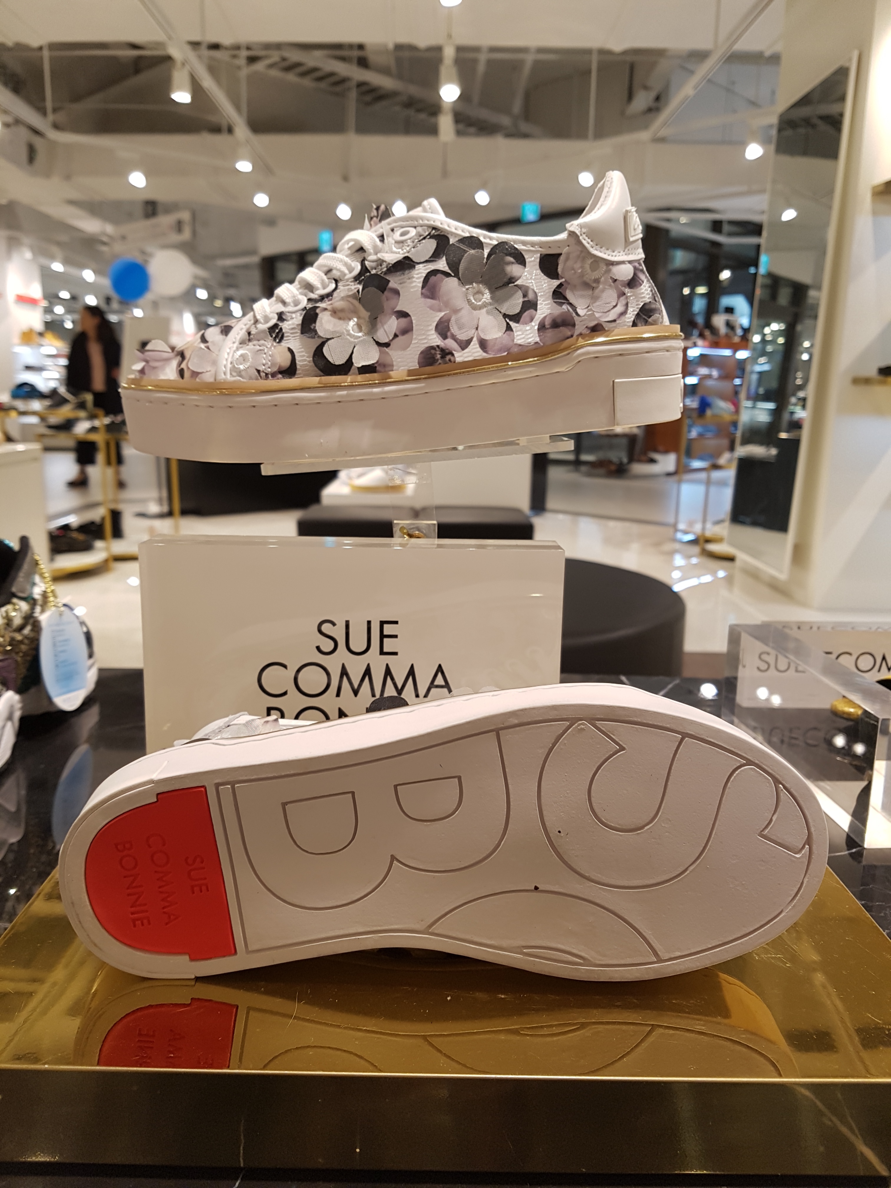 <b><p>Shu Comma Bonnie April Sneakers DG4DX17018PIK</p></b><b><p>シューコンマみる 4月 スニーカー DG4DX17018PIK ゲーム 愛らしさ</p></b><br /><br /><p align='center'>