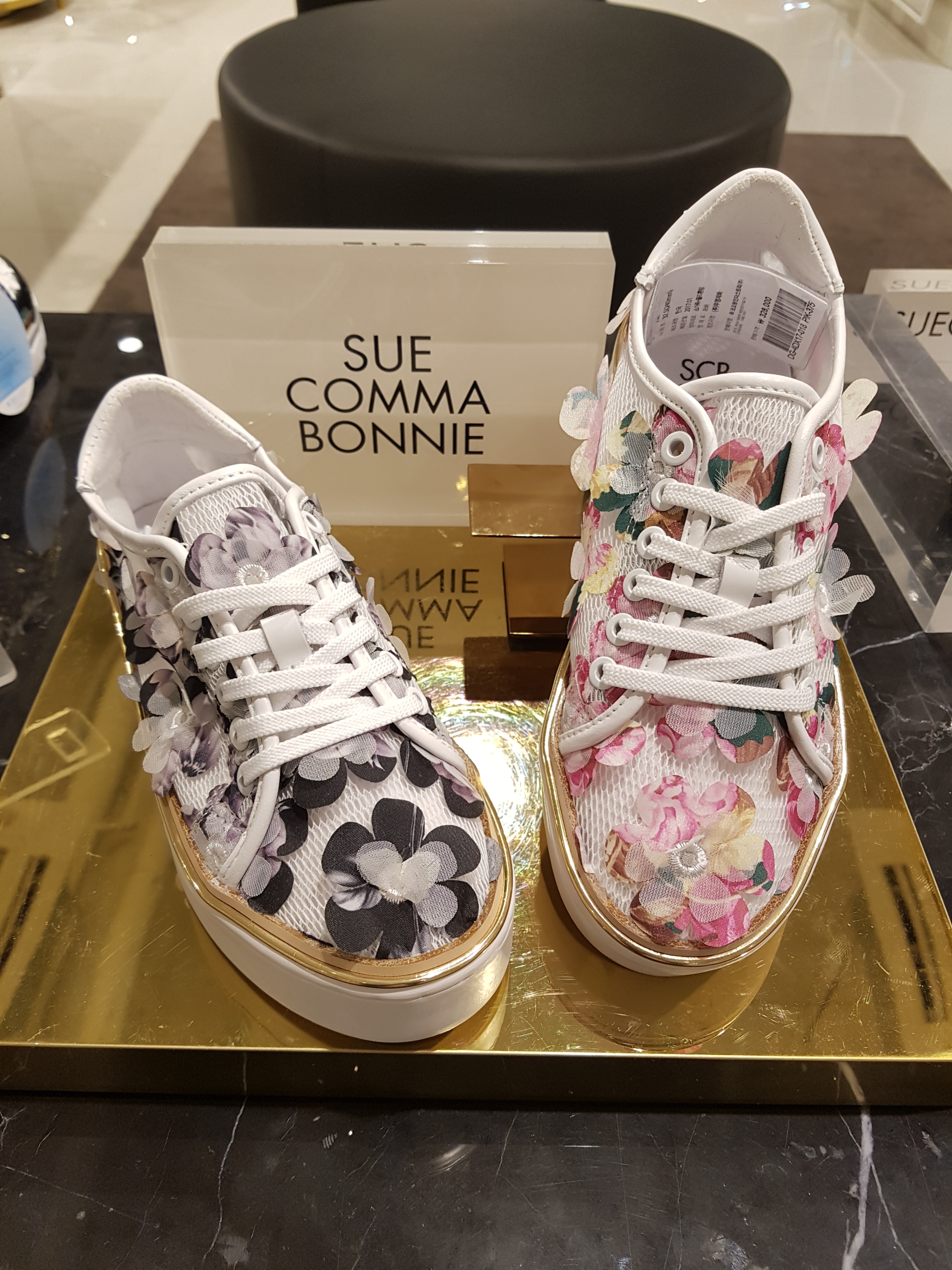 <b><p>Shu Comma Bonnie April Sneakers DG4DX17018PIK</p></b><b><p>シューコンマみる 4月 スニーカー DG4DX17018PIK ゲーム 愛らしさ</p></b><br /><br /><p align='center'>