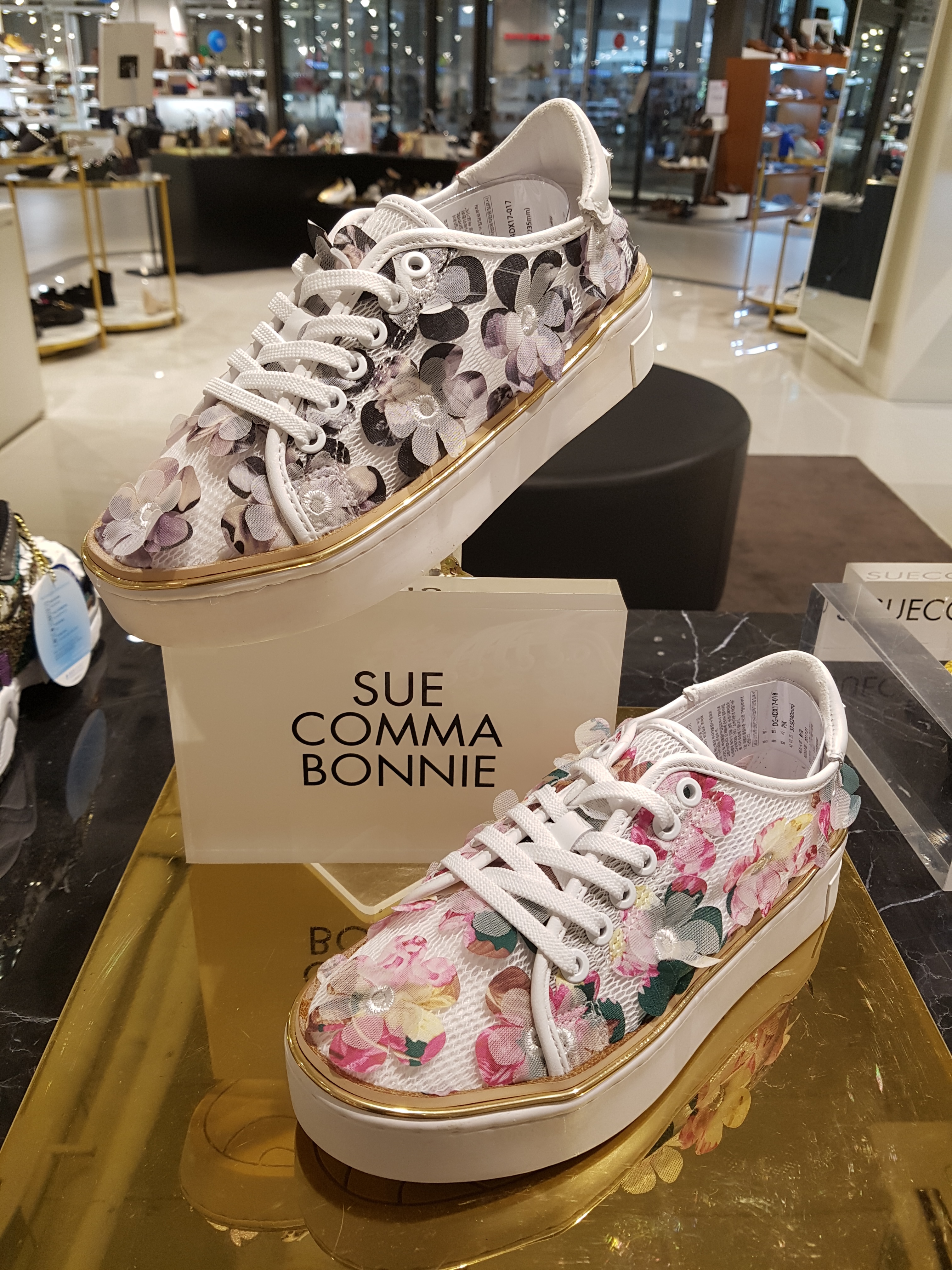 <b><p>Shu Comma Bonnie April Sneakers DG4DX17018PIK</p></b><b><p>シューコンマみる 4月 スニーカー DG4DX17018PIK ゲーム 愛らしさ</p></b><br /><br /><p align='center'>
