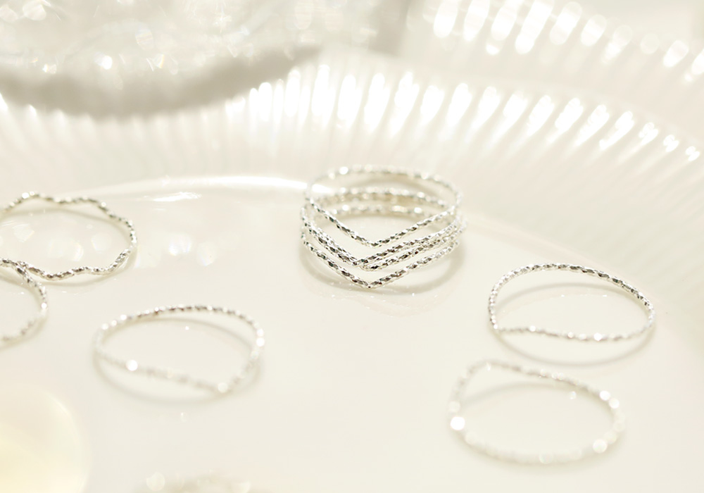 <b><p>Rubbing Silver album_925 room friendship</p></b><b><p>ブルリング 銀色の波 銀の指輪_925 ウンシル 友情 十本 バー糸 アンティークな</p></b><br /><br /><p align='center'>