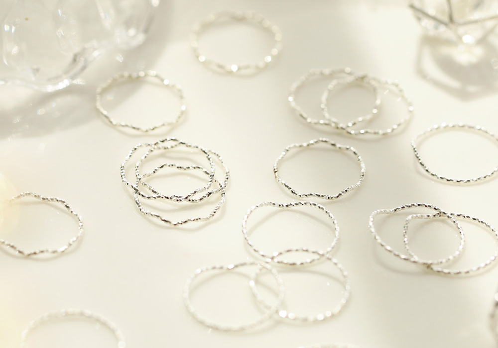 <b><p>Rubbing Silver album_925 room friendship</p></b><b><p>ブルリング 銀色の波 銀の指輪_925 ウンシル 友情 十本 バー糸 アンティークな</p></b><br /><br /><p align='center'>