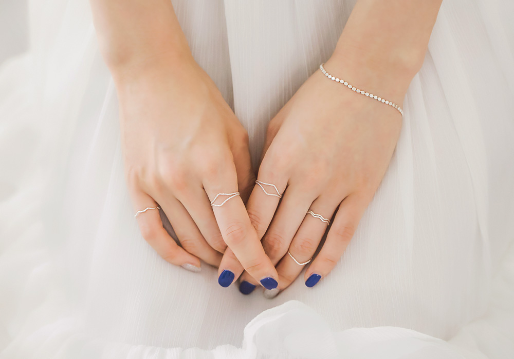 <b><p>Rubbing Silver album_925 room friendship</p></b><b><p>ブルリング 銀色の波 銀の指輪_925 ウンシル 友情 十本 バー糸 アンティークな</p></b><br /><br /><p align='center'>