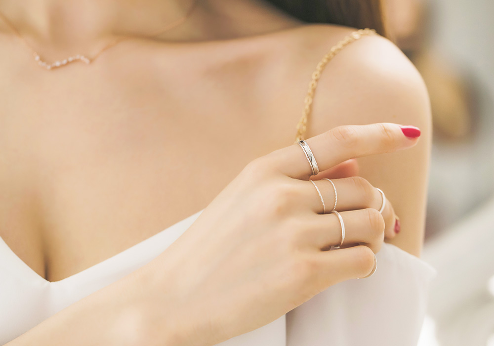 <b><p>Rubbing Silver album_925 room friendship</p></b><b><p>ブルリング 銀色の波 銀の指輪_925 ウンシル 友情 十本 バー糸 アンティークな</p></b><br /><br /><p align='center'>