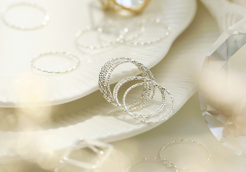 <b><p>Rubbing Silver album_925 room friendship</p></b><b><p>ブルリング 銀色の波 銀の指輪_925 ウンシル 友情 十本 バー糸 アンティークな</p></b><br /><br /><p align='center'>