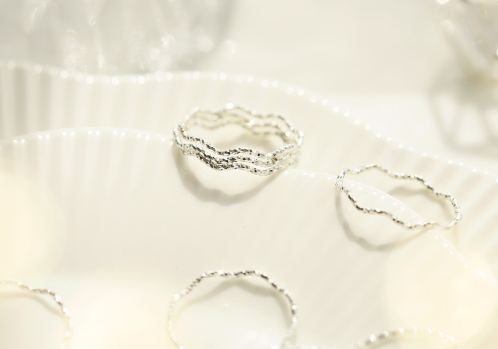 <b><p>Rubbing Silver album_925 room friendship</p></b><b><p>ブルリング 銀色の波 銀の指輪_925 ウンシル 友情 十本 バー糸 アンティークな</p></b><br /><br /><p align='center'>