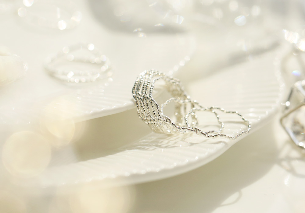 <b><p>Rubbing Silver album_925 room friendship</p></b><b><p>ブルリング 銀色の波 銀の指輪_925 ウンシル 友情 十本 バー糸 アンティークな</p></b><br /><br /><p align='center'>