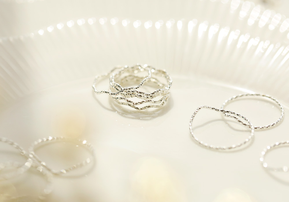 <b><p>Rubbing Silver album_925 room friendship</p></b><b><p>ブルリング 銀色の波 銀の指輪_925 ウンシル 友情 十本 バー糸 アンティークな</p></b><br /><br /><p align='center'>