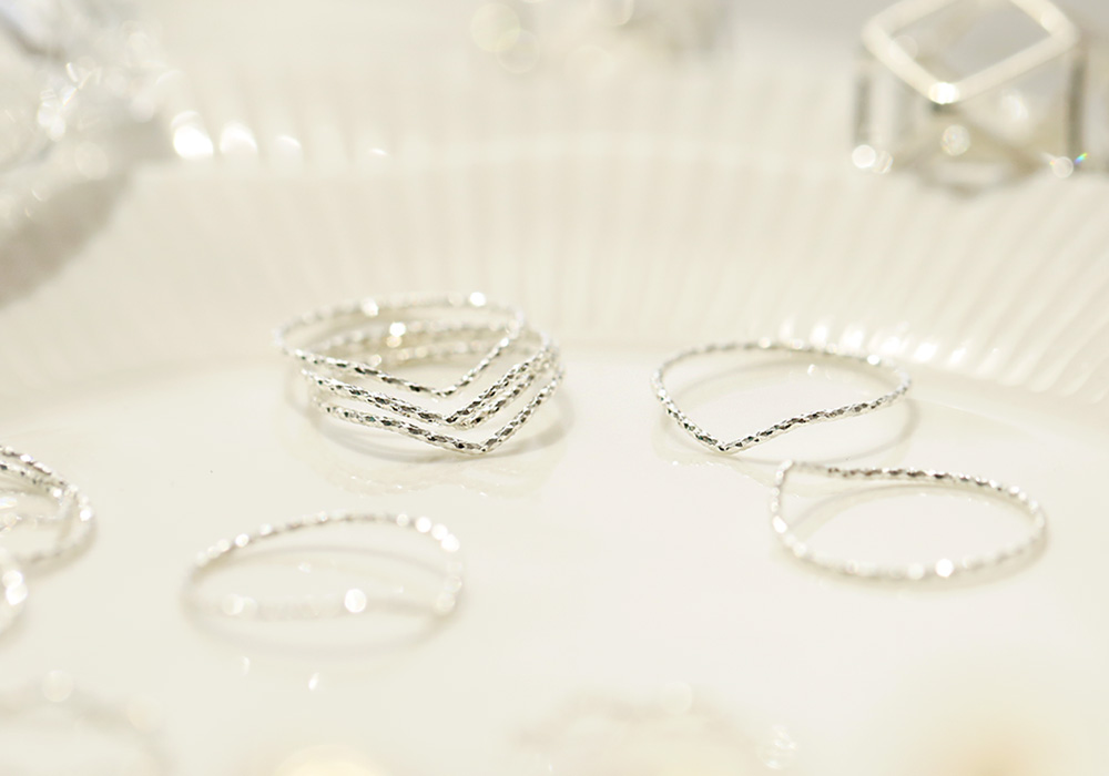 <b><p>Rubbing Silver album_925 room friendship</p></b><b><p>ブルリング 銀色の波 銀の指輪_925 ウンシル 友情 十本 バー糸 アンティークな</p></b><br /><br /><p align='center'>